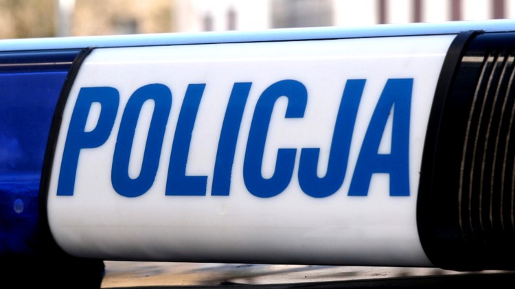 Policjanci podsumowali miniony weekend – 12 zdarzeń drogowych i wypadek:…