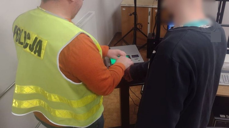 Malbork. Dorobili klucz i okradli mieszkanie – grozi im do 10 lat więzienia.