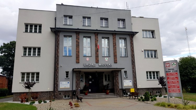 We wtorek sesja Rady Miejskiej Nowego Stawu – sprawdź porządek obrad.