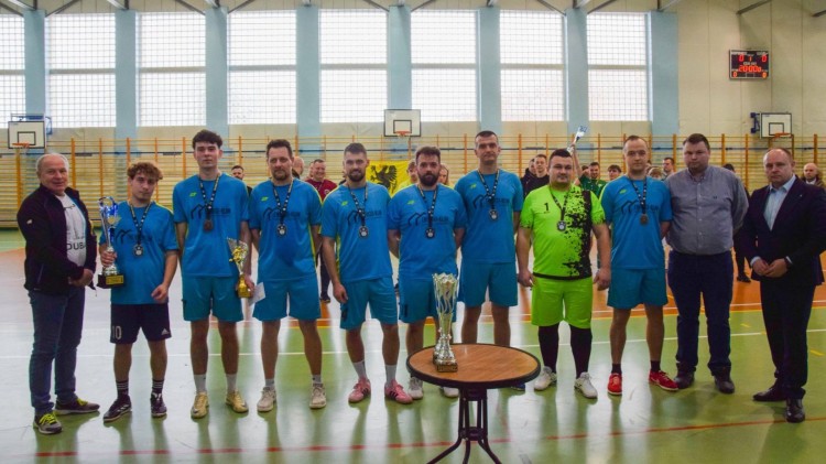 Sportowa rywalizacja podczas II Żuławskiej Halowej Ligi Piłki Nożnej…