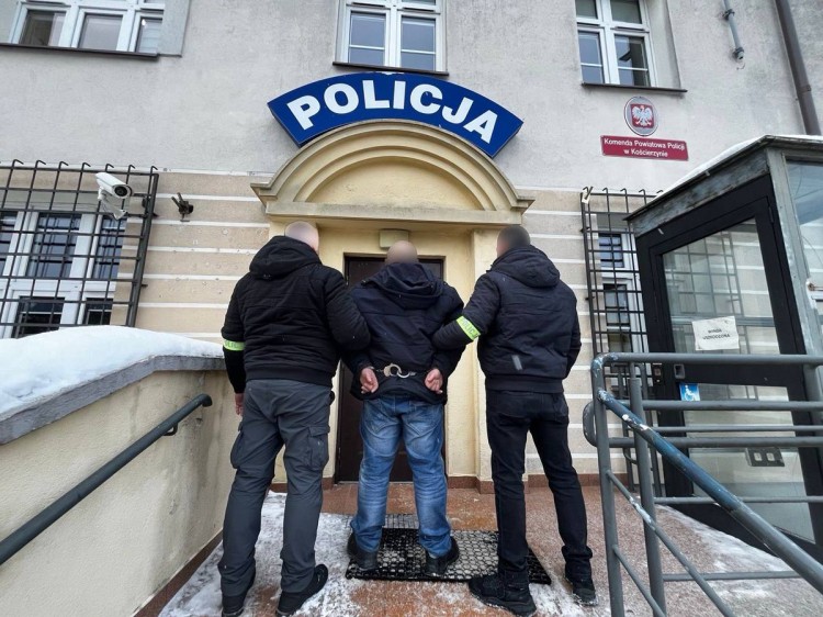 Kolejnych pięciu pseudokibiców zatrzymanych.
