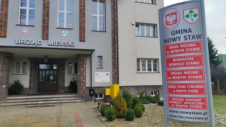 XXXII nadzwyczajna sesja Rady Miejskiej Nowego Stawu - oglądaj na żywo.