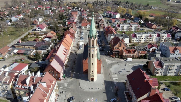 Nowe wyposażenie Galerii Żuławskiej i scena mobilna dla Nowego Stawu…