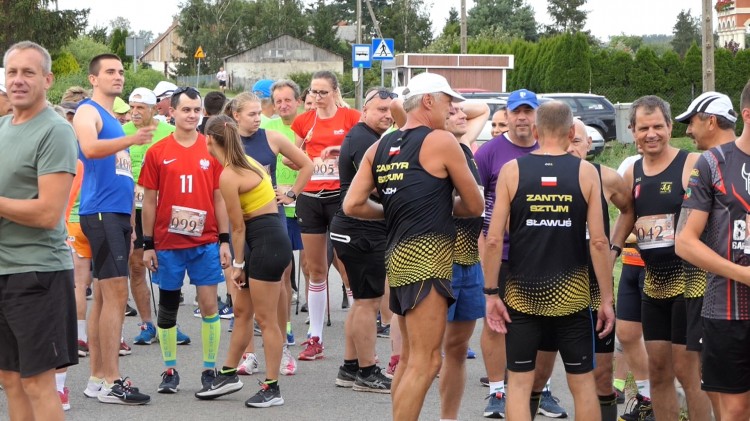Pogoda dopisała – relacja z III Żuławskiego Biegu i Marszu Nordic…