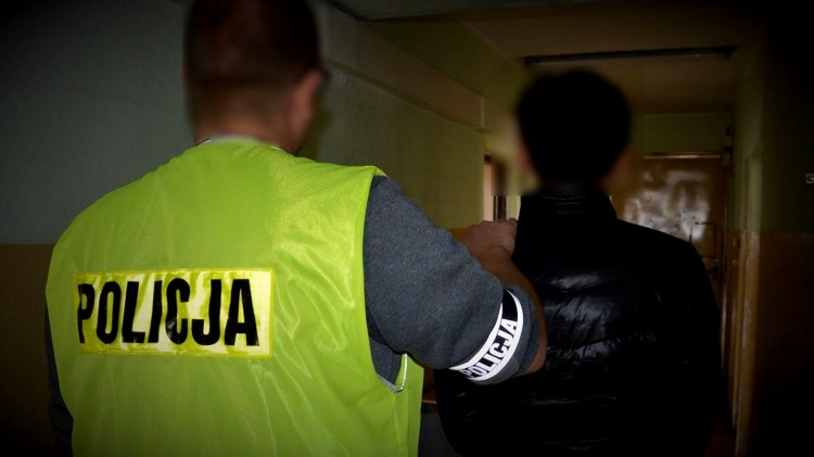 Tczew. Administratorka nieruchomości z prawie 200 zarzutami kradzieży…