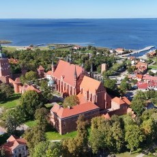 Frombork z lotu ptaka 2025. Światłowód we Fromborku od Malborskie Światłowody…