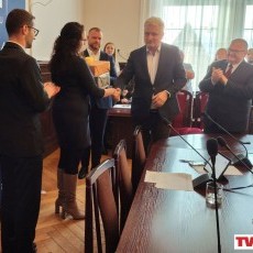 Prezes Fundacji Nadzieja II przekazał Hospicjum Malborskiemu nowy aparat…